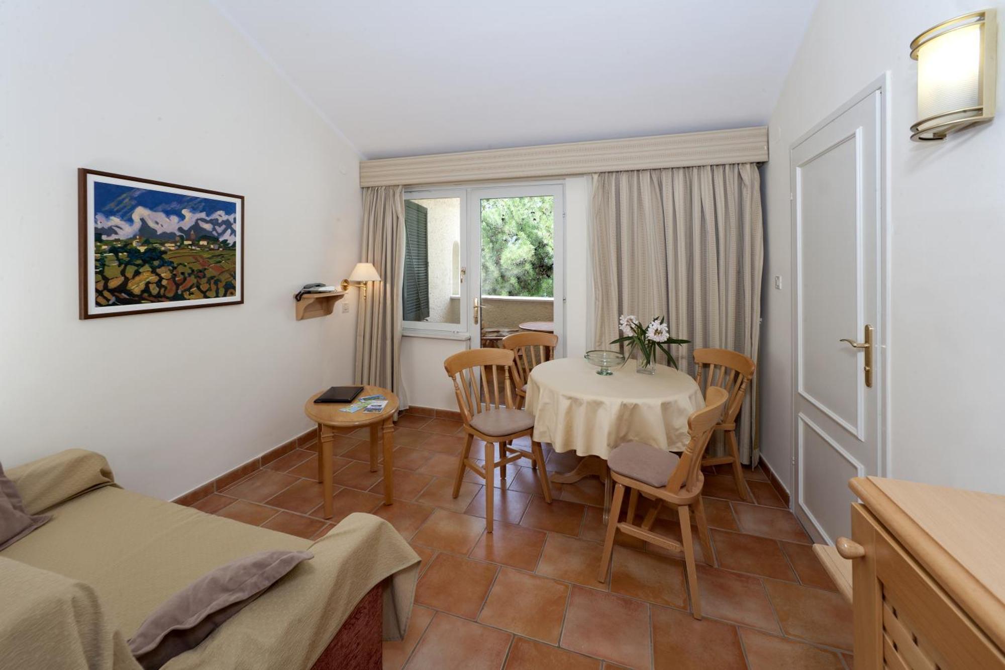 Apartments Bellevue Plava Laguna Poreč Oda fotoğraf